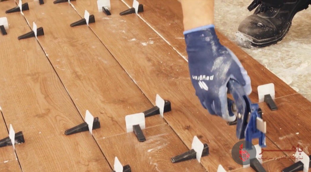 همتراز کاشی